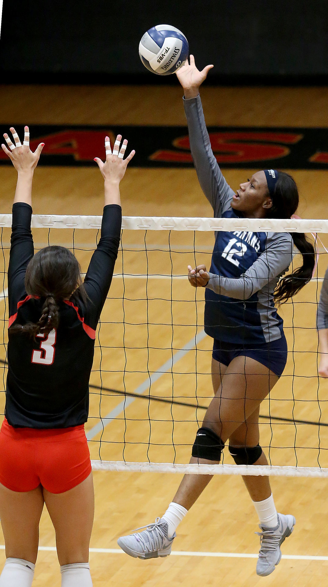 100918-PV-Assumption-volleyball-006